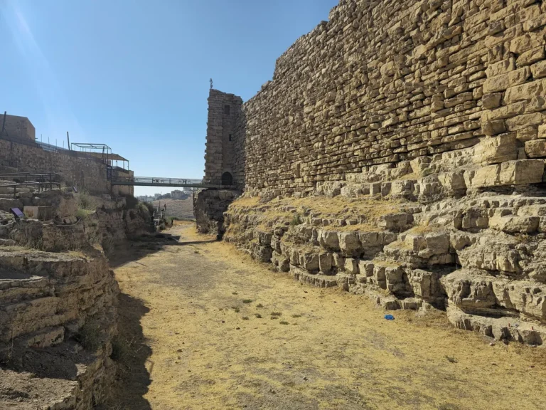 التحصينات الحجرية لقلعة الكرك، الأردن